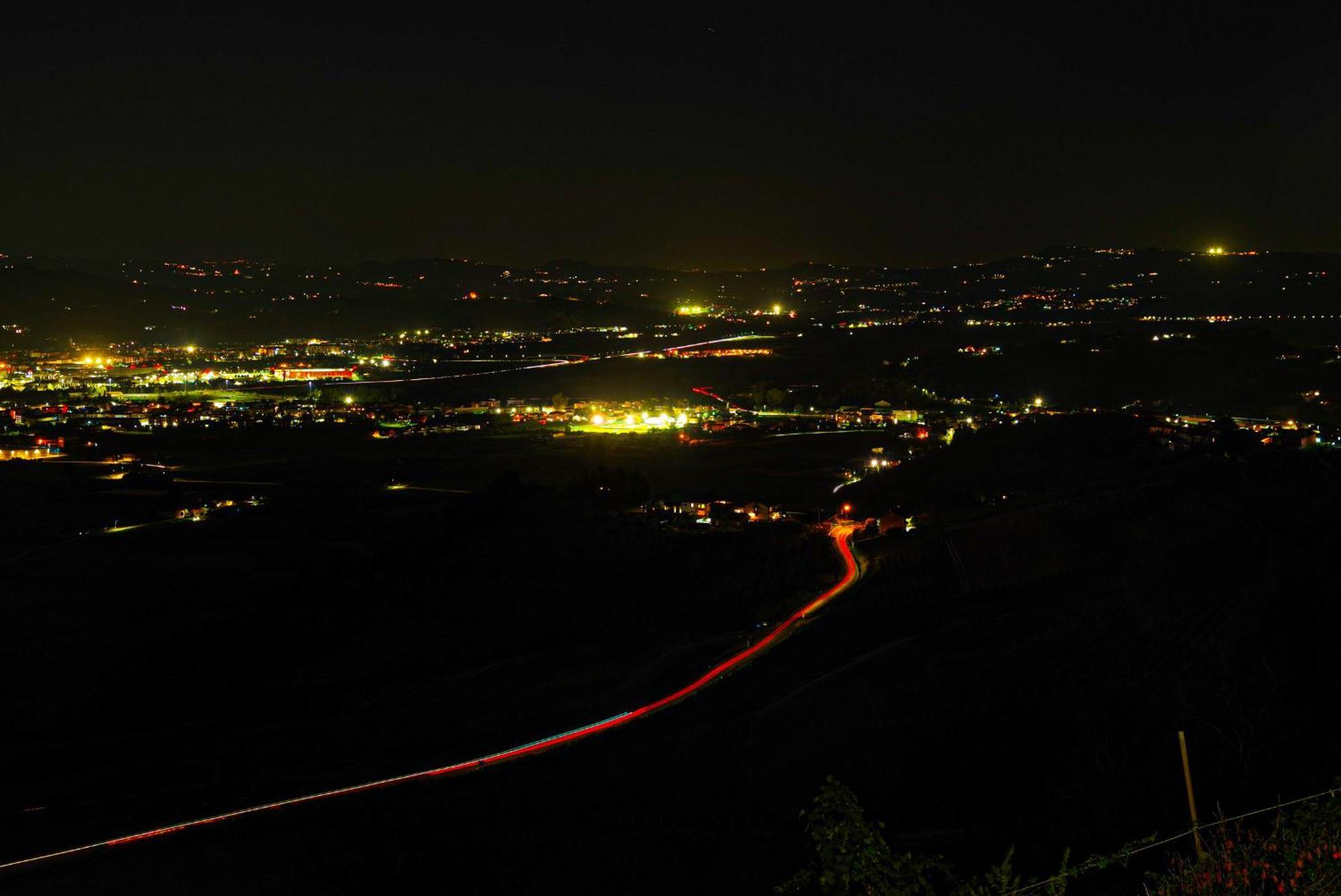 Vista Langhe - Cerratohouses Guarene Buitenkant foto